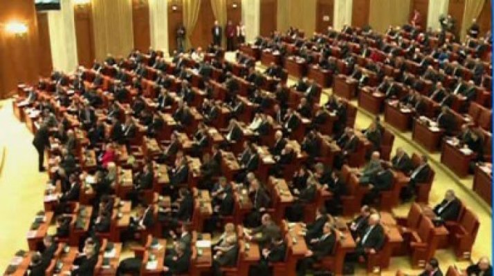 LIBER de Paştele catolic. Deputaţii nu vor lucra pe 1 aprilie